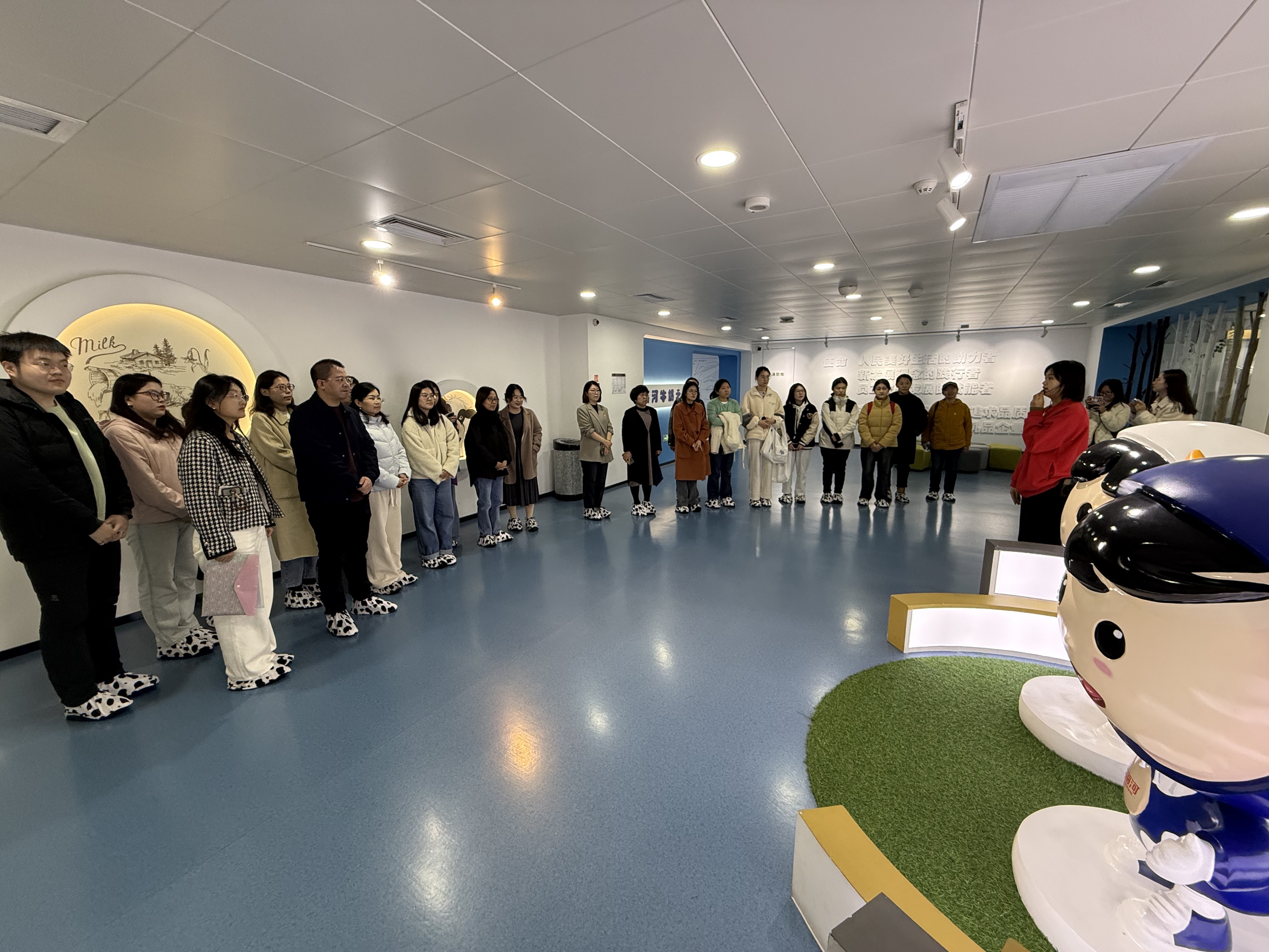 1733129895105730.jpg 1733129895105730.jpg